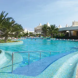 clubhotel-riu-karamboa.cape-verdehotels.com/